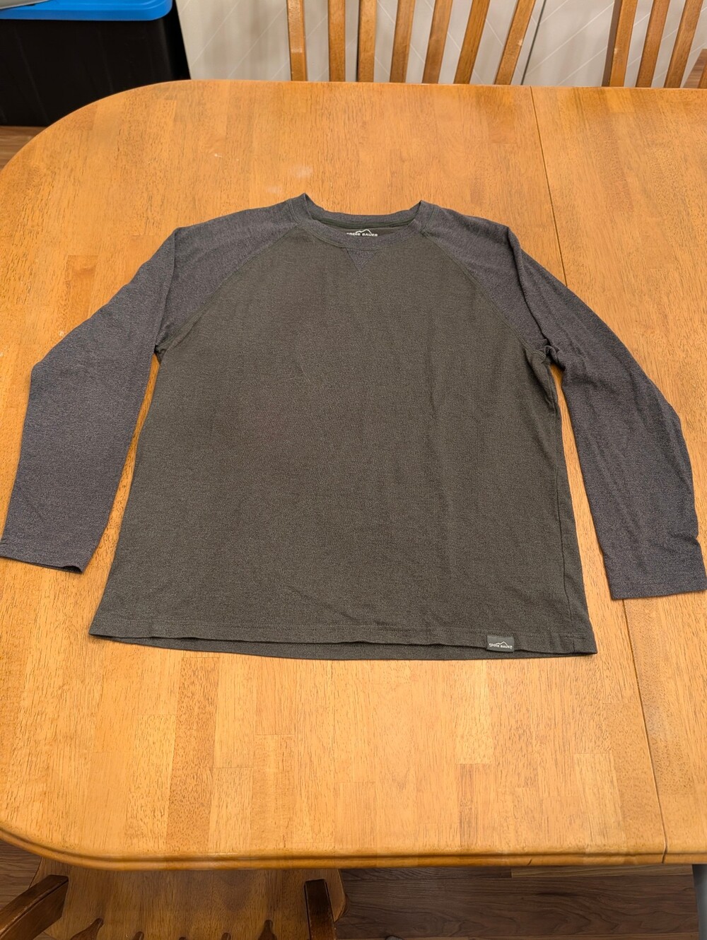 Eddie Bauer Men's Long Sleeve Raglan Shirt - Gray/Green Large